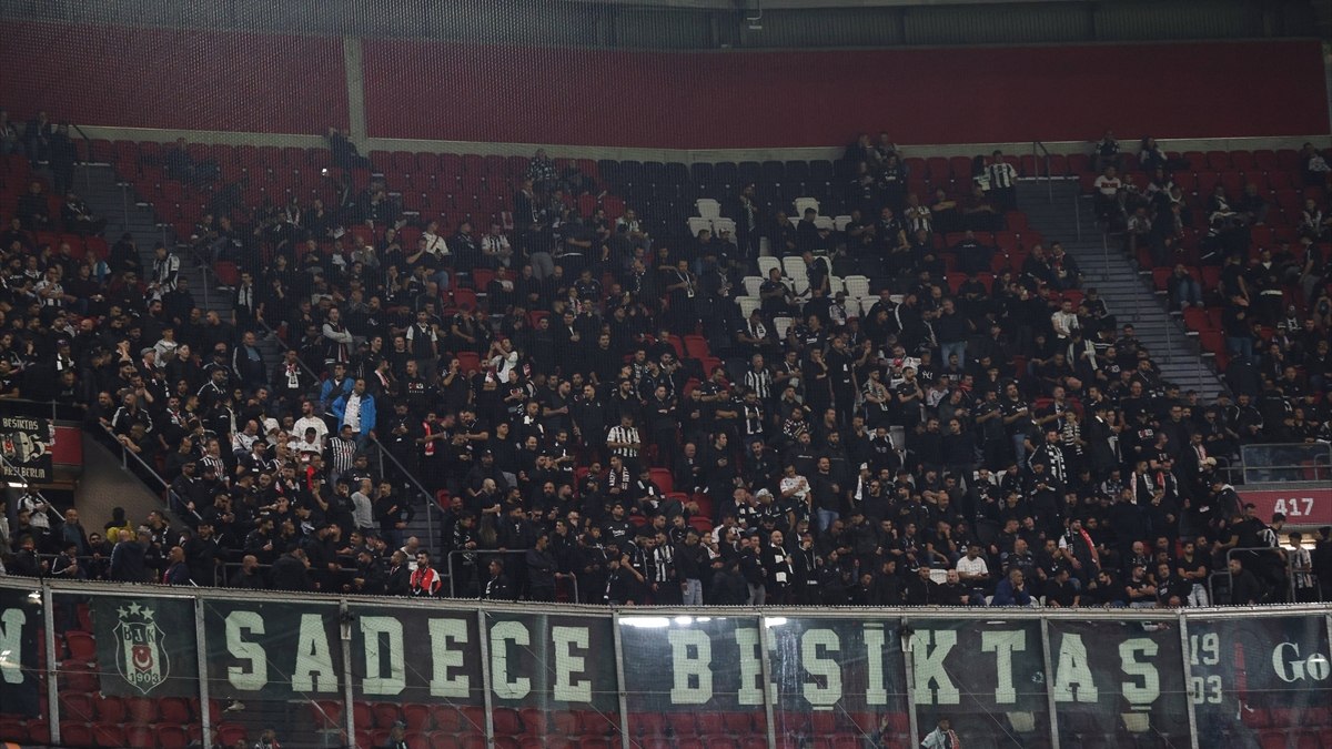 Beşiktaş’a deplasman yasağı verildi! Avrupa maçında taraftar yok