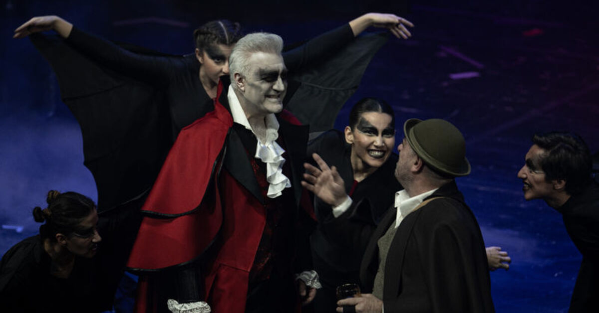 Dracula: Bir Dehşet Komedisi oyunu seyirciyle buluştu