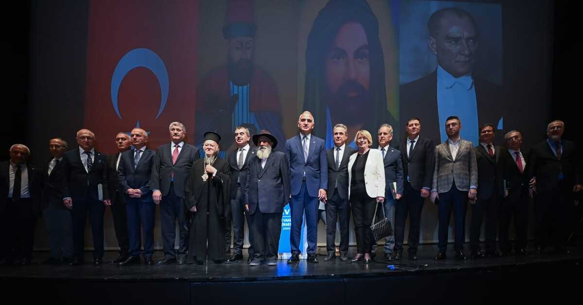 Akademisyenler ödüllendirildi